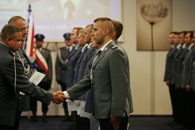 Akademia policyjna w Qubusie. Awanse, odznaczenia i ciepłe słowa