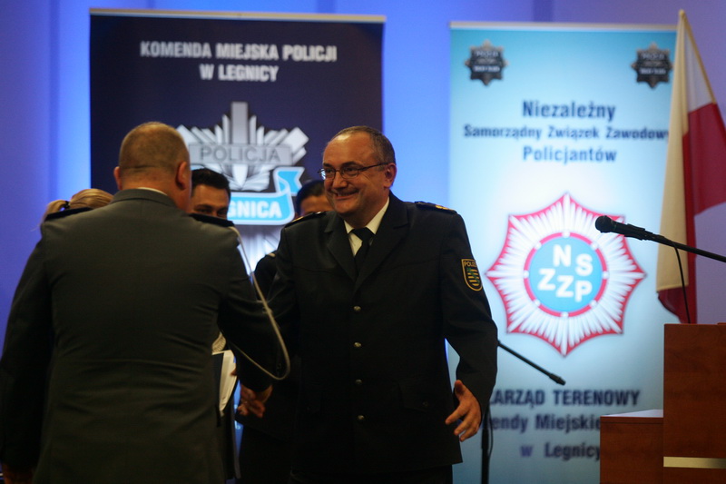 Akademia policyjna w Qubusie. Awanse, odznaczenia i ciepłe słowa