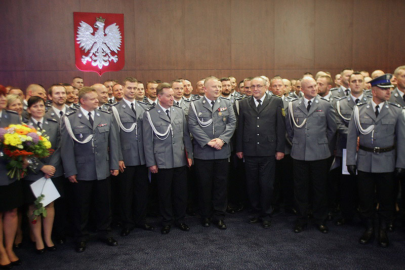Akademia policyjna w Qubusie. Awanse, odznaczenia i ciepłe słowa