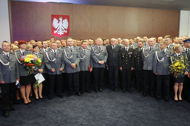 Akademia policyjna w Qubusie. Awanse, odznaczenia i ciepłe słowa