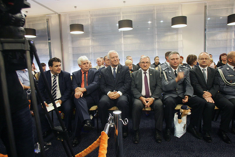 Akademia policyjna w Qubusie. Awanse, odznaczenia i ciepłe słowa
