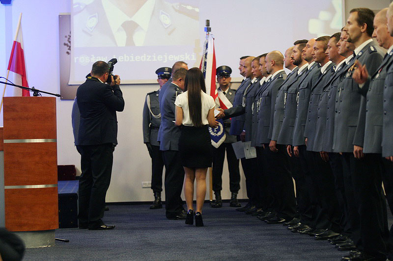 Akademia policyjna w Qubusie. Awanse, odznaczenia i ciepłe słowa