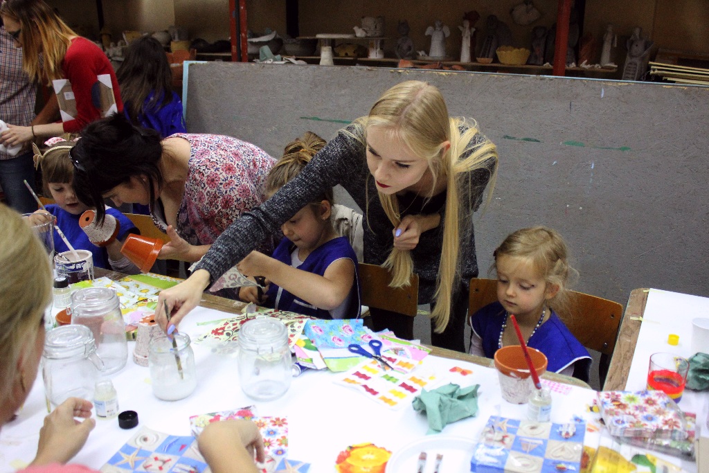 Wakacyjne warsztaty decoupage w Otwartej Pracowni Sztuki