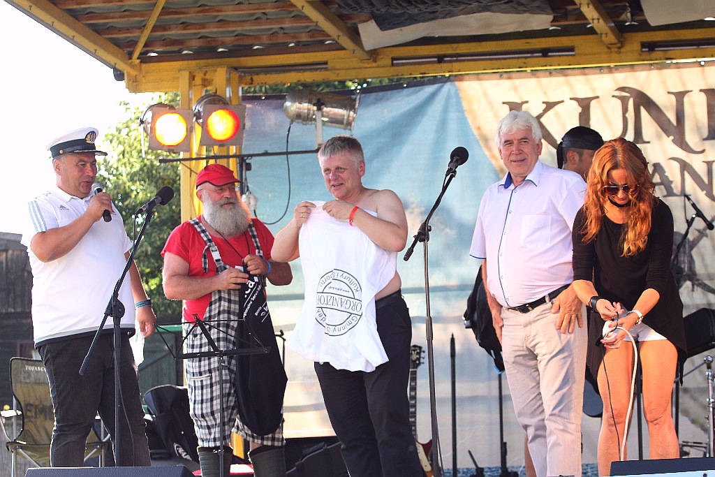 Wójt Zdzisław Tersa uroczyście otworzył tegoroczne szanty
