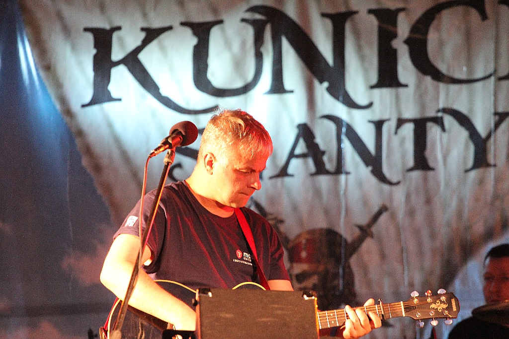 Mietek Folk zakończył pierwszy dzień festiwalu w Kunicach