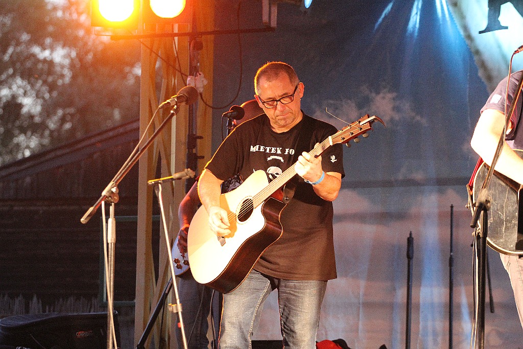 Mietek Folk zakończył pierwszy dzień festiwalu w Kunicach