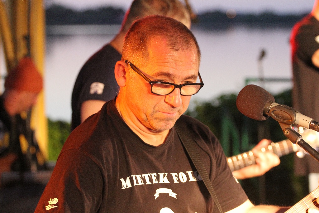 Mietek Folk zakończył pierwszy dzień festiwalu w Kunicach
