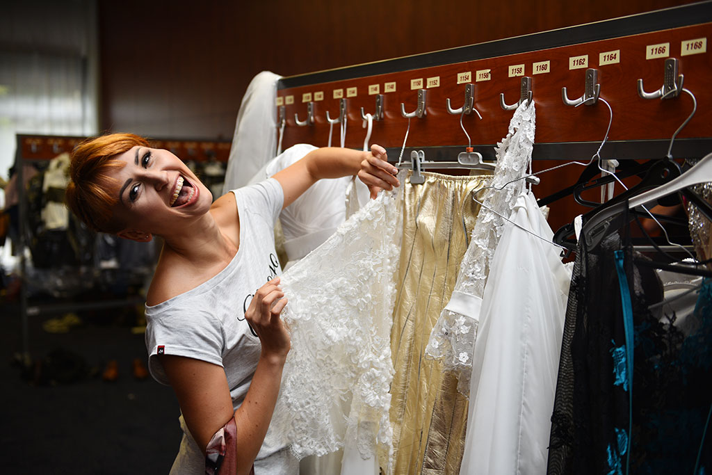 Gwiazdy seriali pokazały kreacje legnickich projektantów