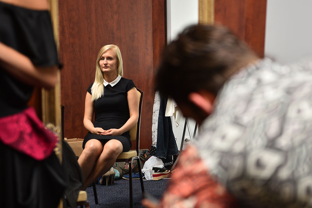 Gwiazdy seriali pokazały kreacje legnickich projektantów