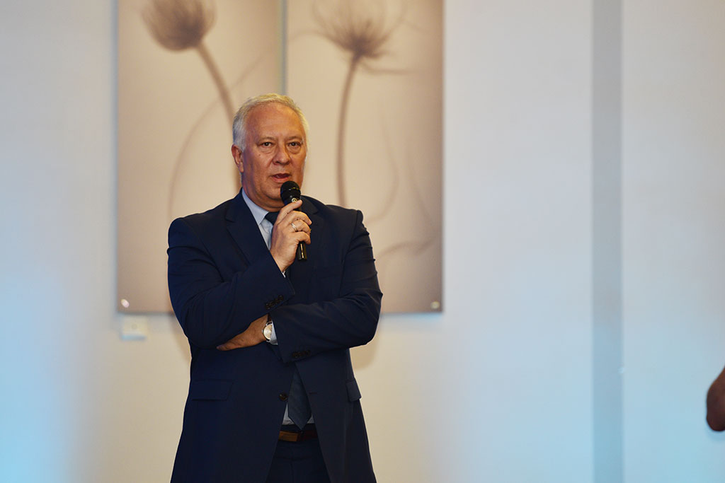 Gwiazdy seriali pokazały kreacje legnickich projektantów