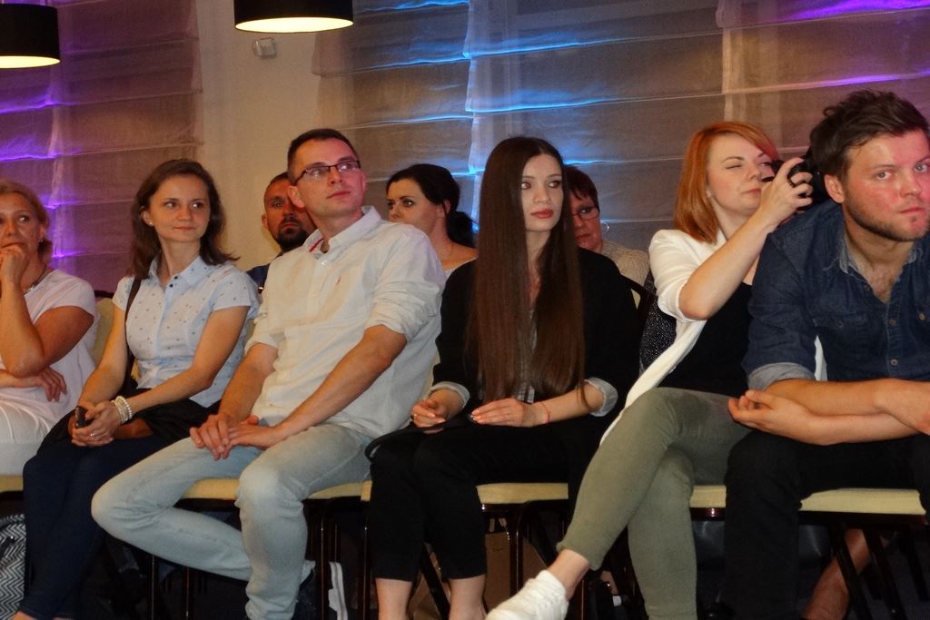 Pokaz mody. Aktorzy i projektanci specjalnie dla Konrada