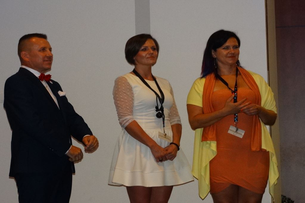 Pokaz mody. Aktorzy i projektanci specjalnie dla Konrada