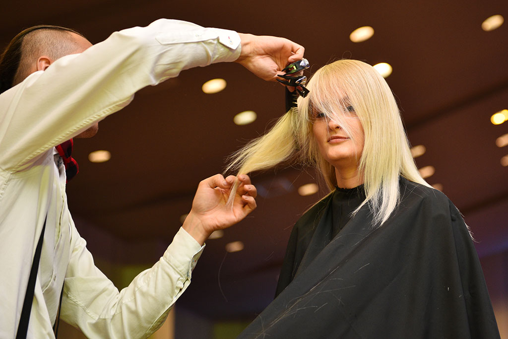 Gwiazdy seriali pokazały kreacje legnickich projektantów