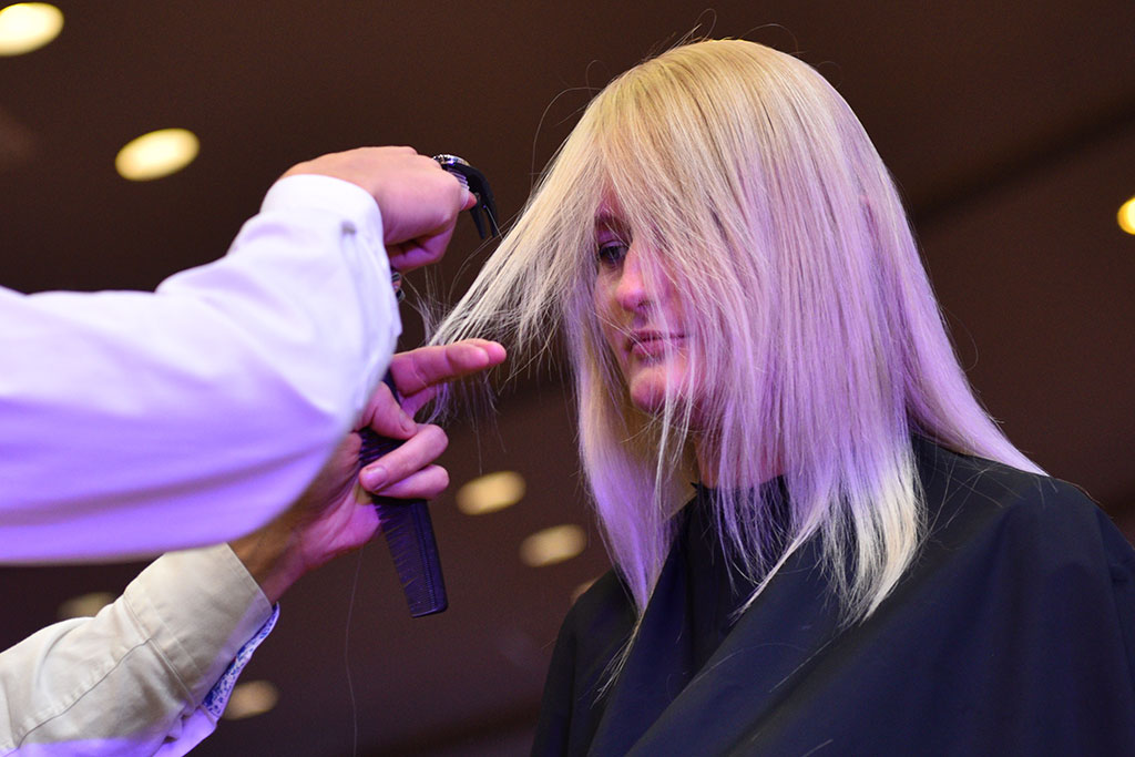 Gwiazdy seriali pokazały kreacje legnickich projektantów