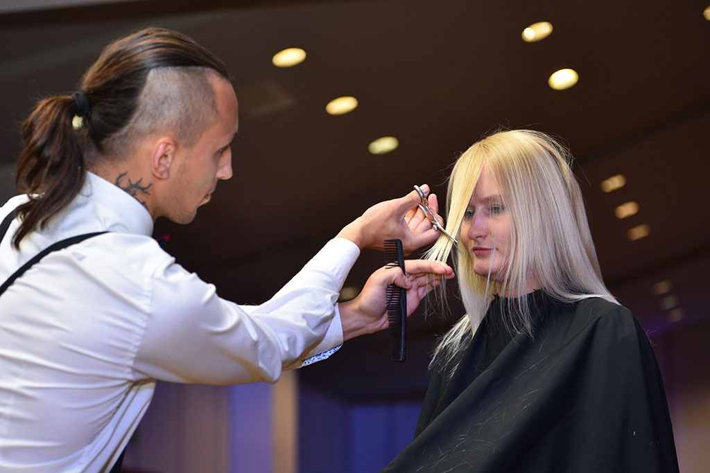 Gwiazdy seriali pokazały kreacje legnickich projektantów