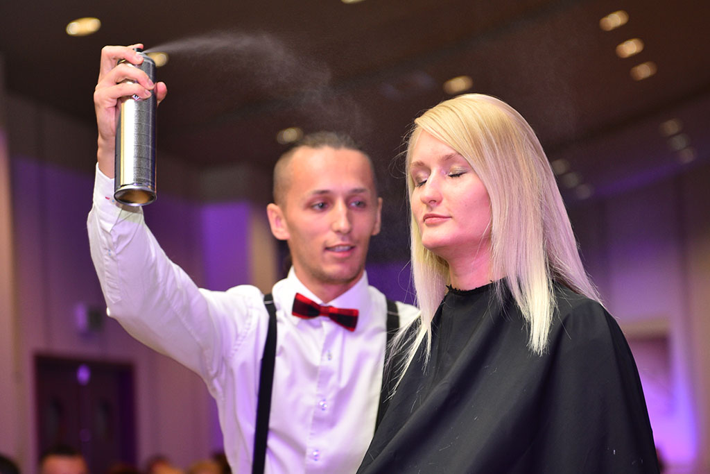 Gwiazdy seriali pokazały kreacje legnickich projektantów