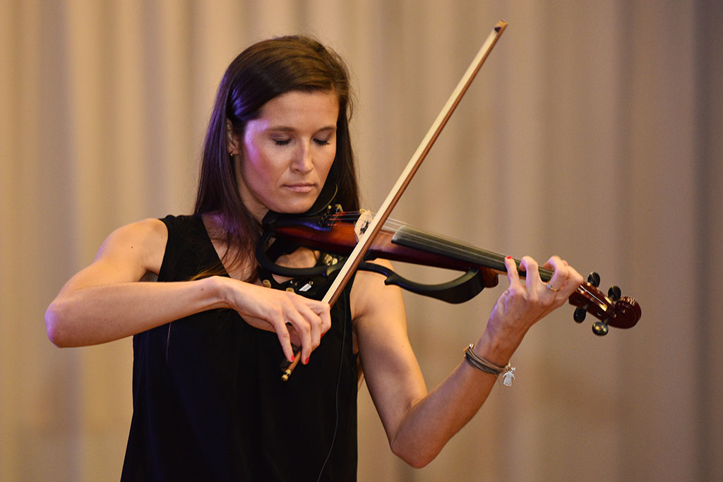 Gwiazdy seriali pokazały kreacje legnickich projektantów