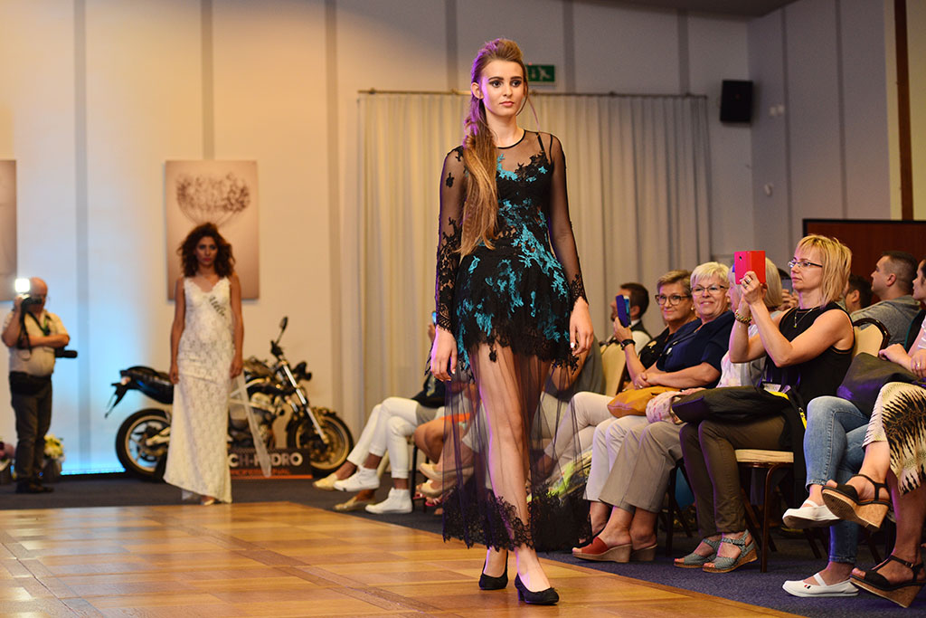 Gwiazdy seriali pokazały kreacje legnickich projektantów