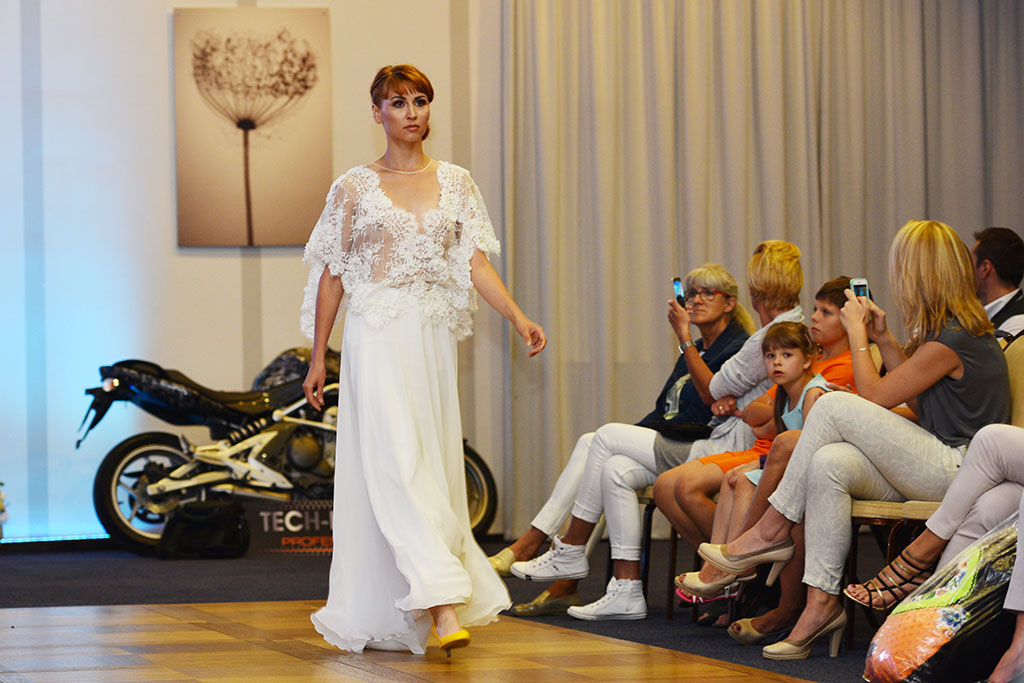 Gwiazdy seriali pokazały kreacje legnickich projektantów