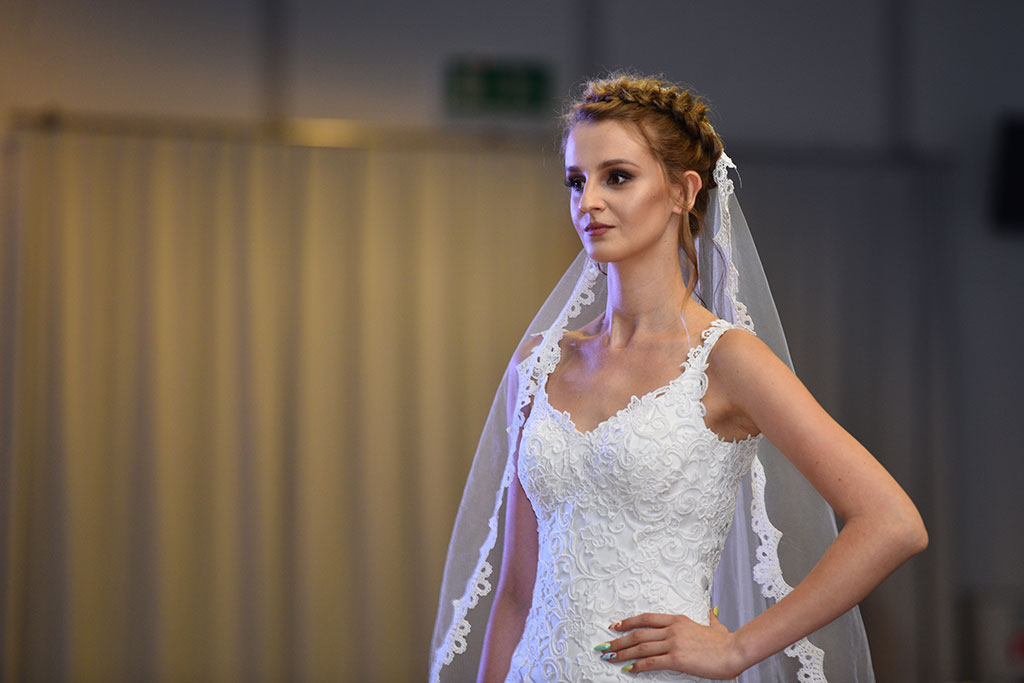 Gwiazdy seriali pokazały kreacje legnickich projektantów