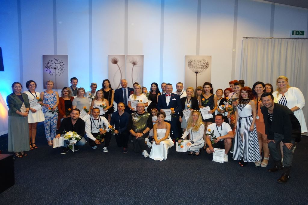 Pokaz mody. Aktorzy i projektanci specjalnie dla Konrada