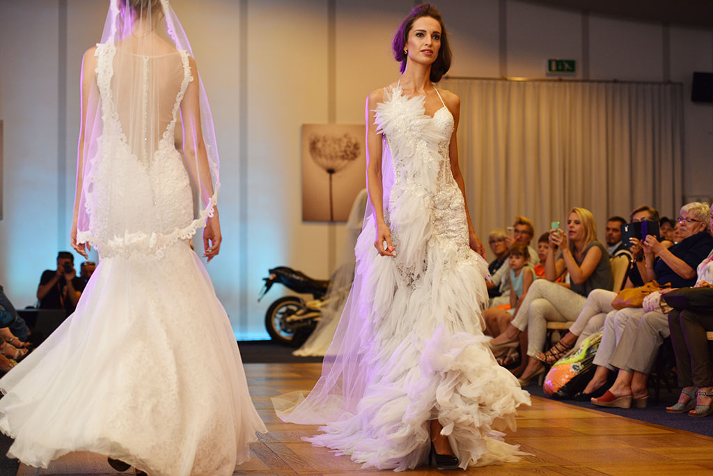 Gwiazdy seriali pokazały kreacje legnickich projektantów