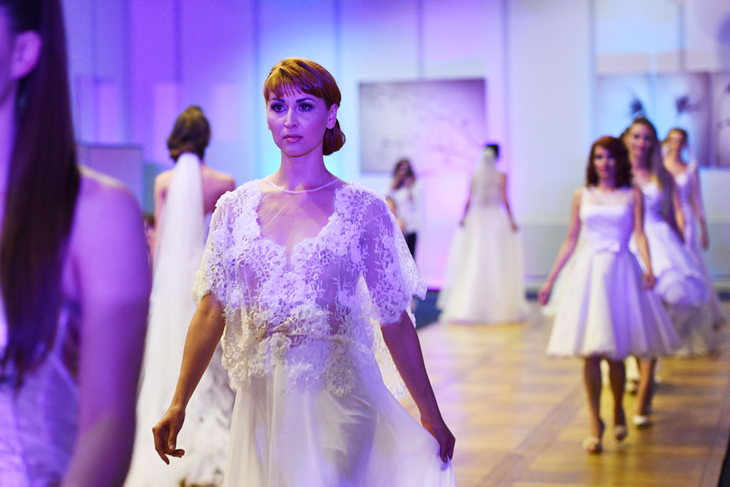 Gwiazdy seriali pokazały kreacje legnickich projektantów