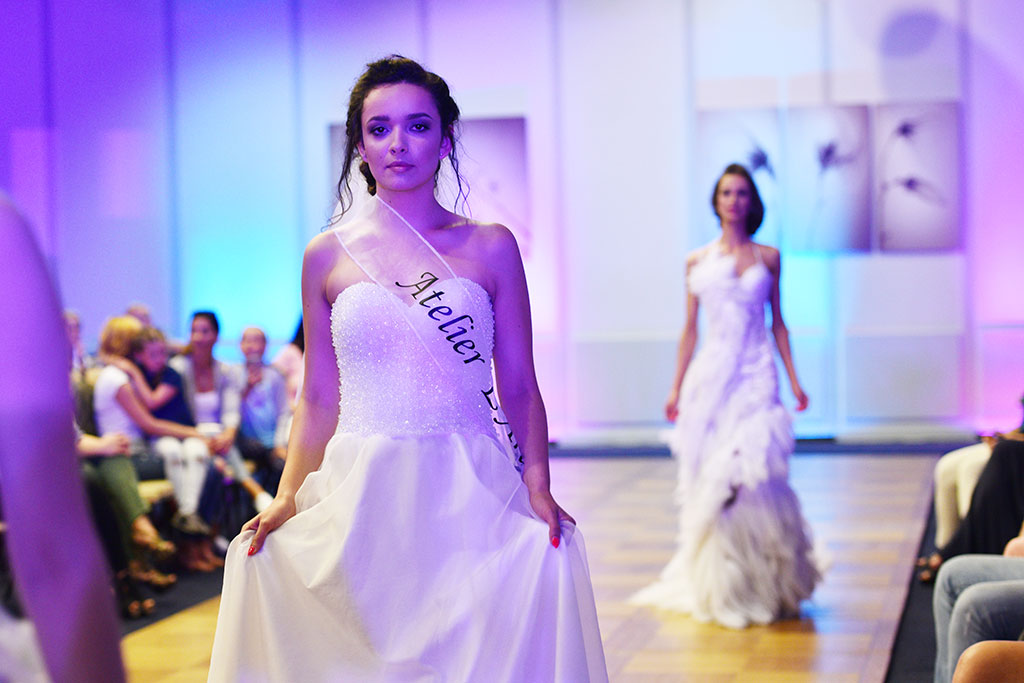 Gwiazdy seriali pokazały kreacje legnickich projektantów