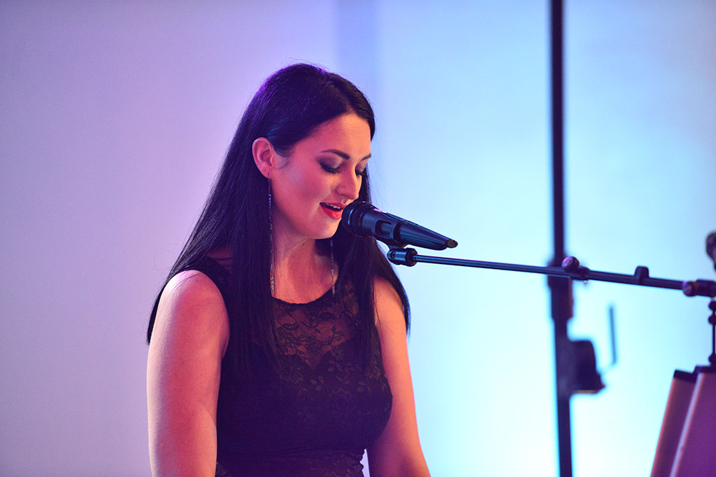 Gwiazdy seriali pokazały kreacje legnickich projektantów