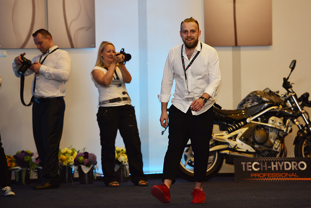 Gwiazdy seriali pokazały kreacje legnickich projektantów