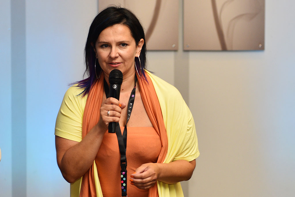 Gwiazdy seriali pokazały kreacje legnickich projektantów