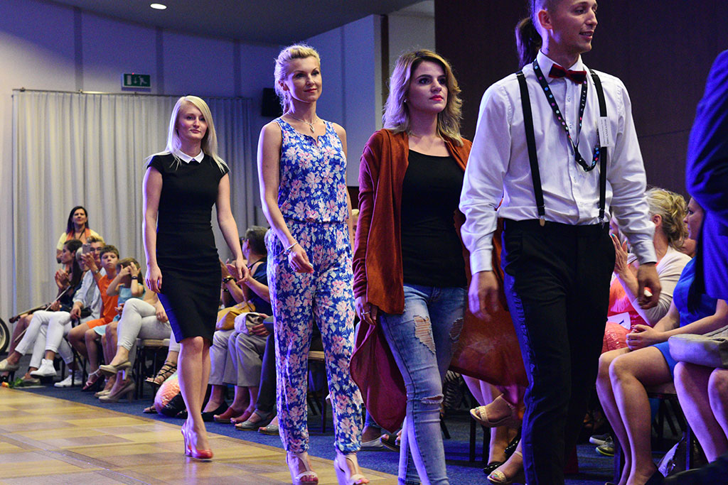 Gwiazdy seriali pokazały kreacje legnickich projektantów