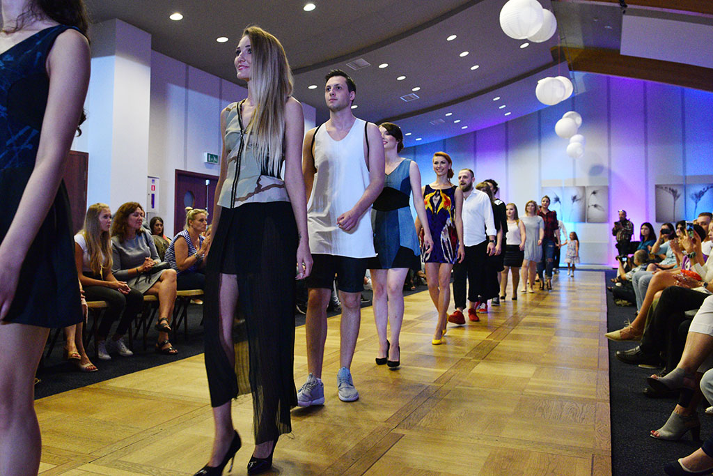 Gwiazdy seriali pokazały kreacje legnickich projektantów