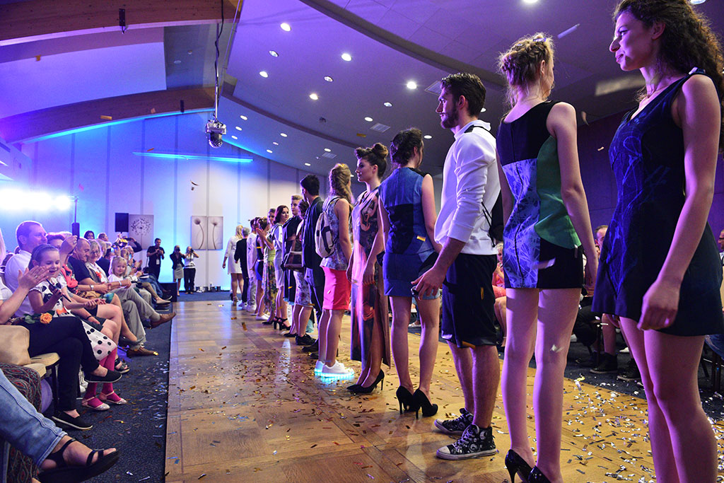 Gwiazdy seriali pokazały kreacje legnickich projektantów