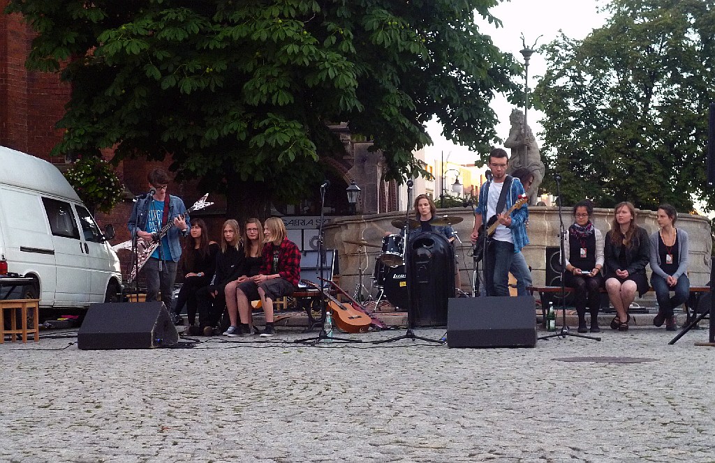 Międzynarodowy spektakl „Kingdom Paradise” na Rynku