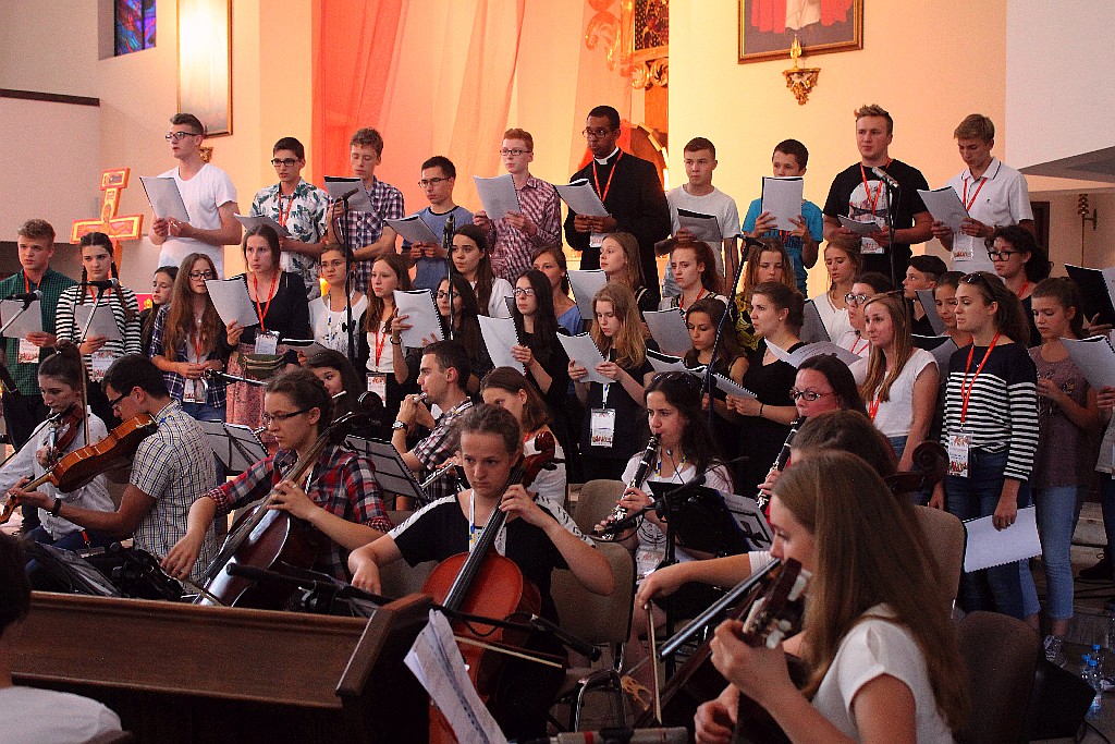 Ponad tysiąc osób modliło się podczas nabożeństwa Taize