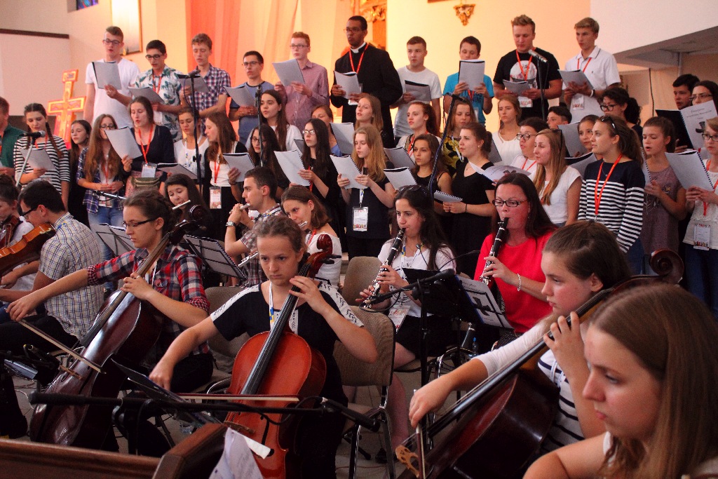 Ponad tysiąc osób modliło się podczas nabożeństwa Taize
