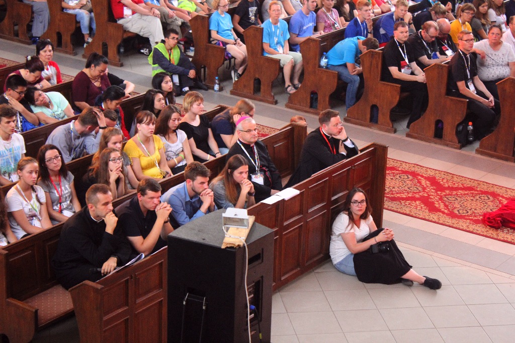 Ponad tysiąc osób modliło się podczas nabożeństwa Taize