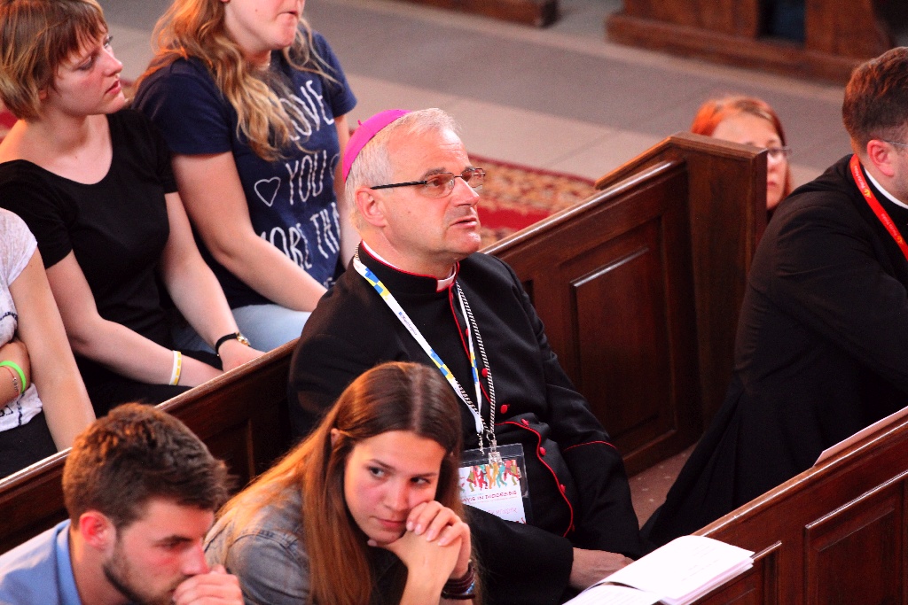 Ponad tysiąc osób modliło się podczas nabożeństwa Taize