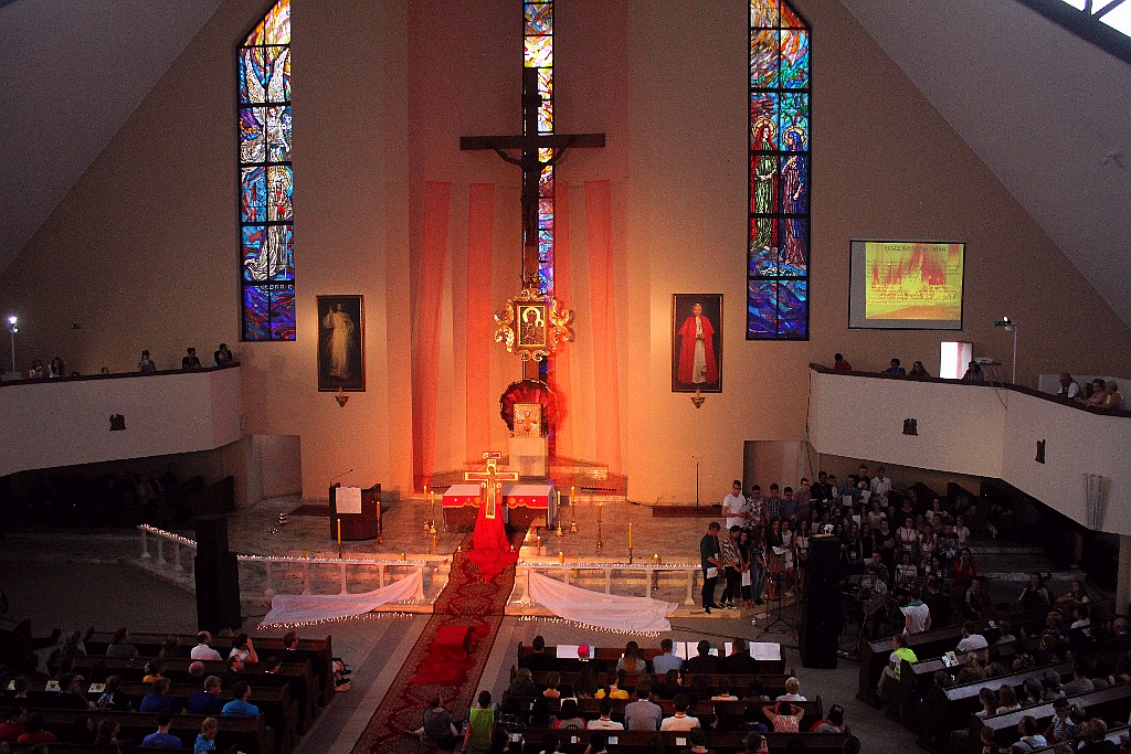 Ponad tysiąc osób modliło się podczas nabożeństwa Taize