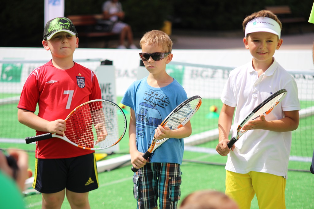 Dzieciaki do Rakiet, czyli tenis ziemny w legnickim Rynku