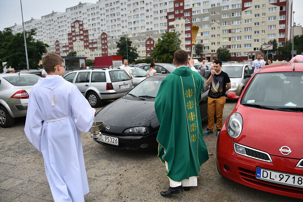 Święcenie samochodów w przeddzień Świętego Krzysztofa