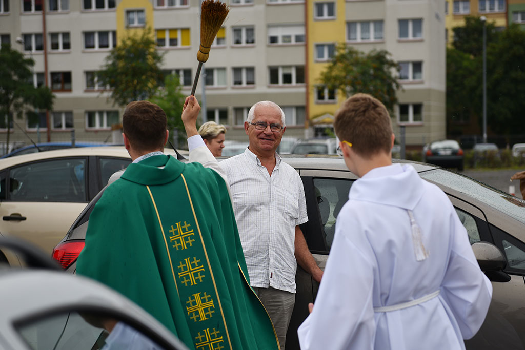 Święcenie samochodów w przeddzień Świętego Krzysztofa