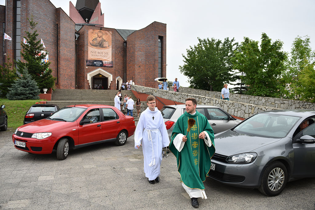 Święcenie samochodów w przeddzień Świętego Krzysztofa