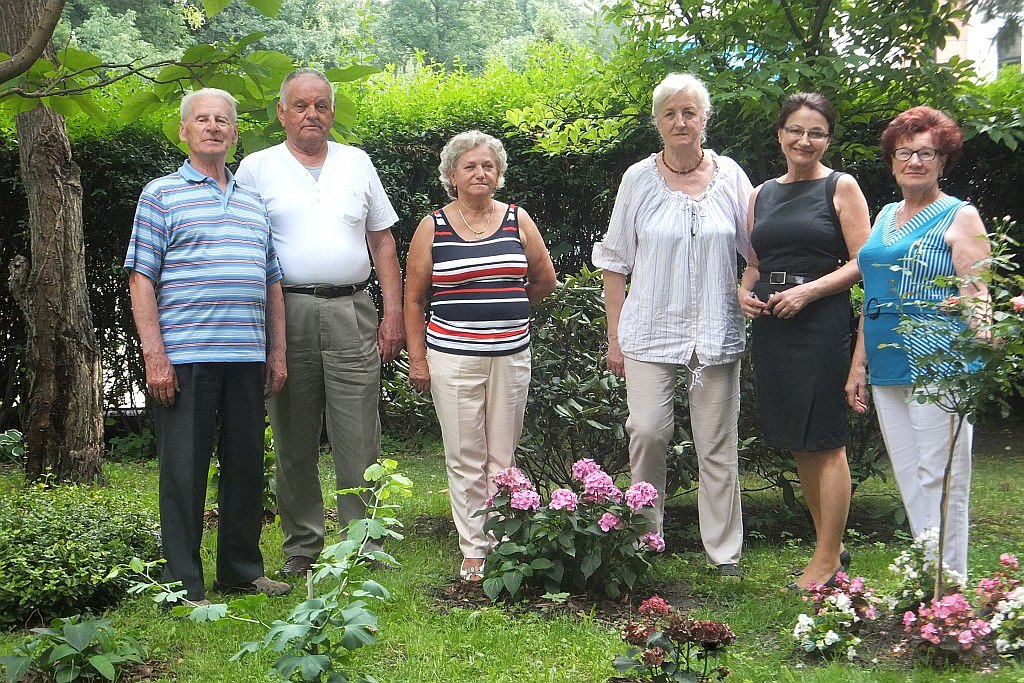 Wspólne grillowanie seniorów w Domu Dziennego Pobytu
