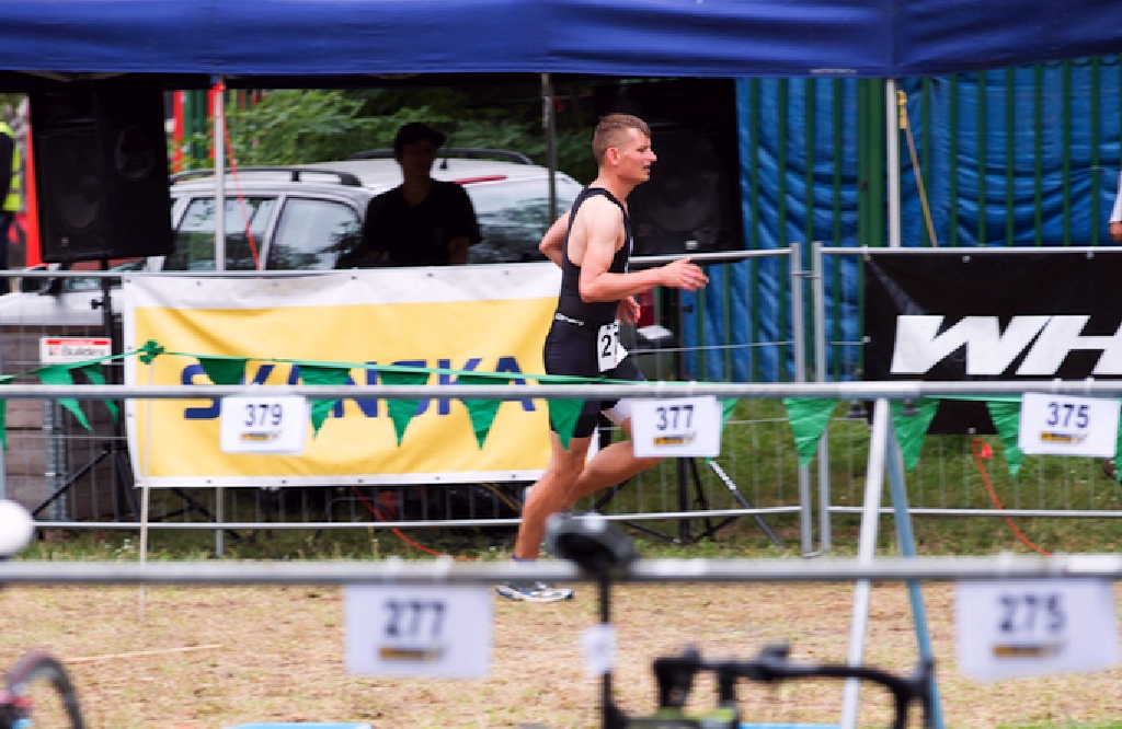 Legniccy twardziele walczyli na trasie triathlonu w Sławie
