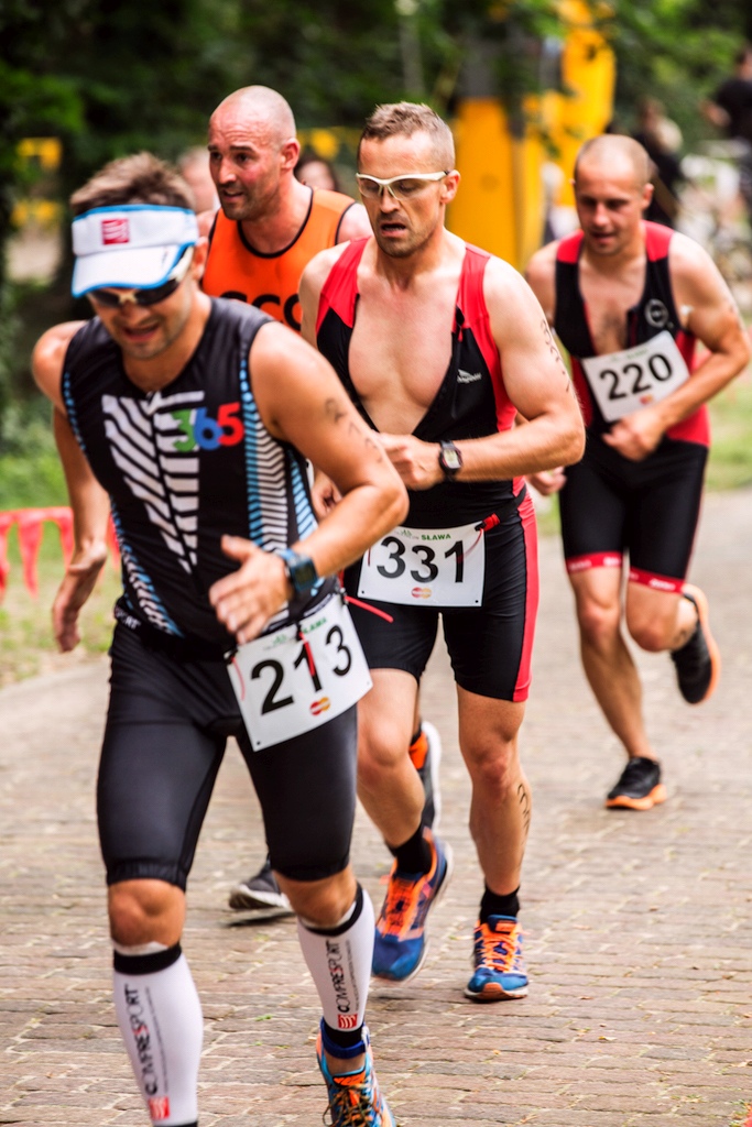 Legniccy twardziele walczyli na trasie triathlonu w Sławie