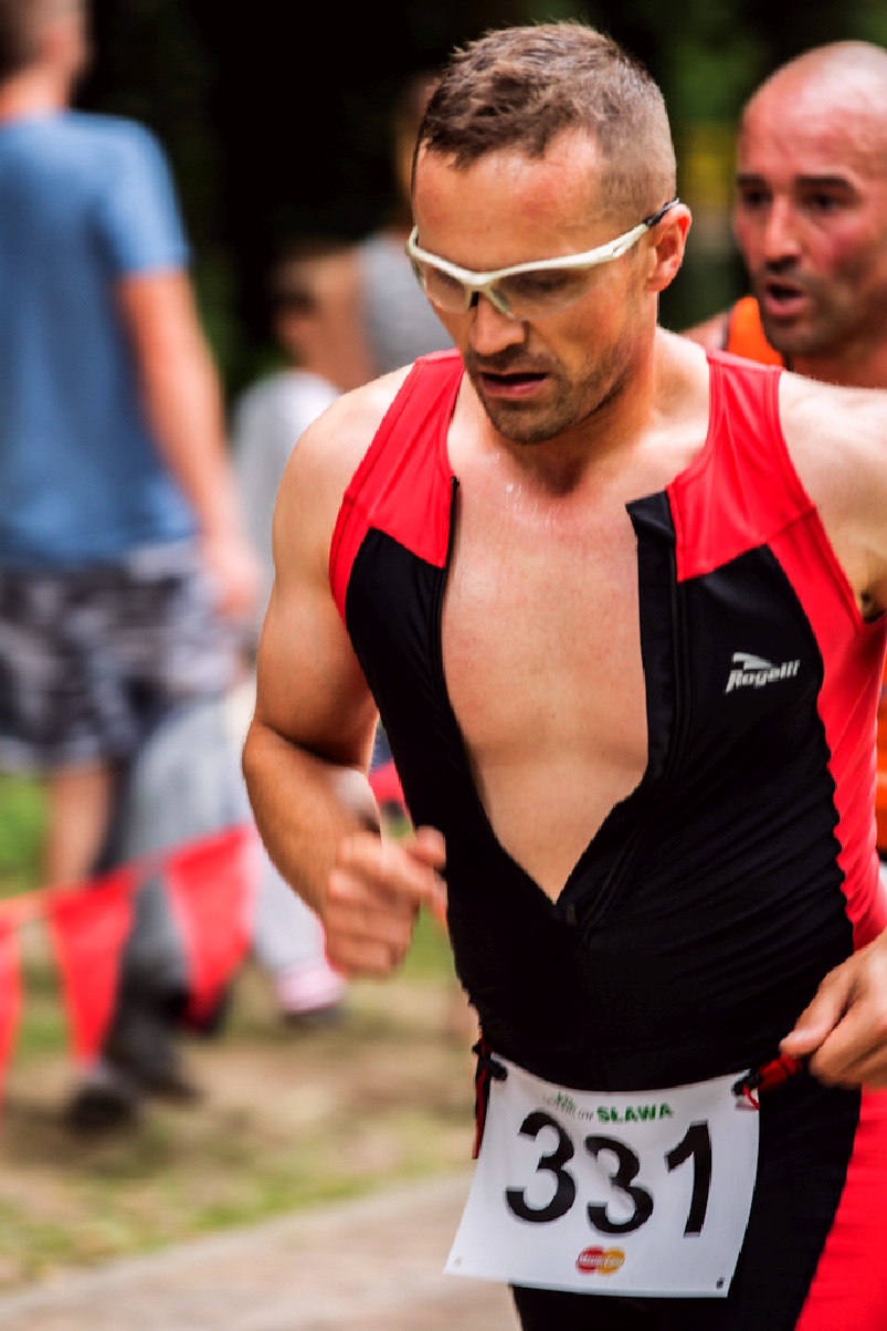 Legniccy twardziele walczyli na trasie triathlonu w Sławie