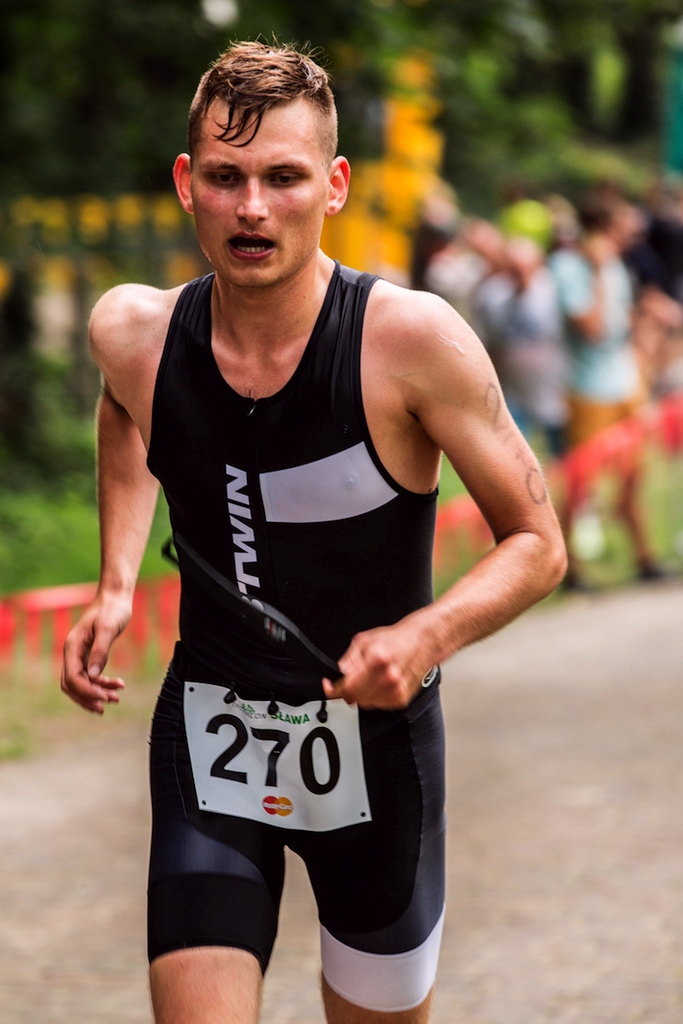 Legniccy twardziele walczyli na trasie triathlonu w Sławie