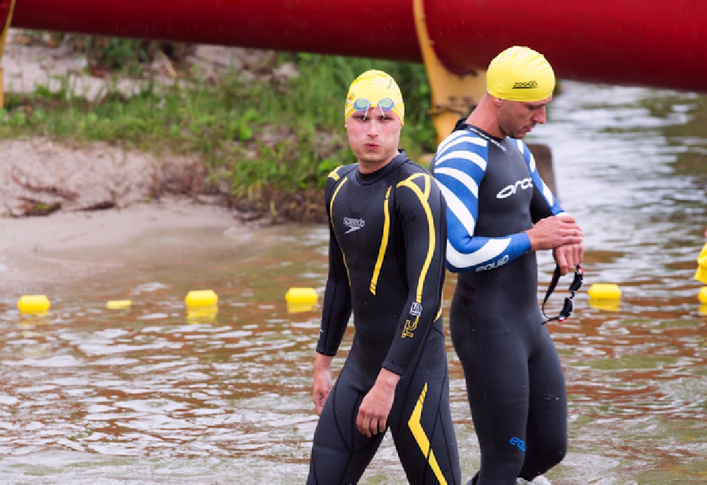 Legniccy twardziele walczyli na trasie triathlonu w Sławie